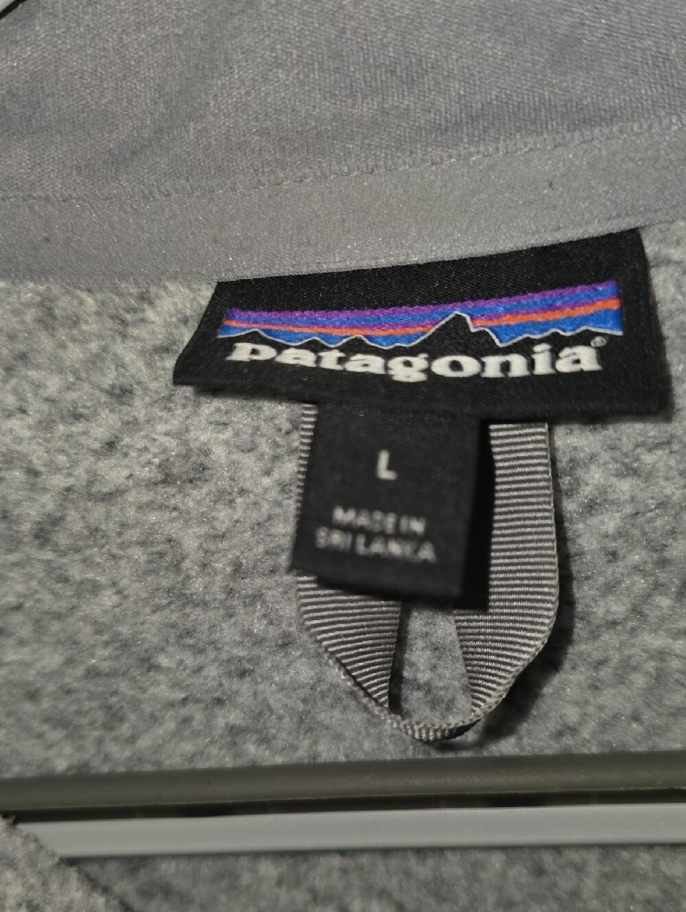 Good Condition. Zippere Pockets - Picture 5 of 6